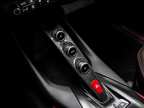 Used 2019 Ferrari 812 Superfast RWD image 28