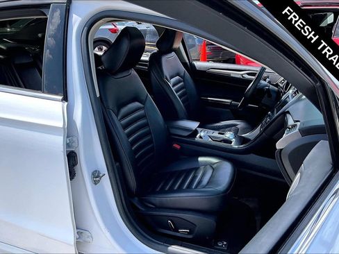 Used 2020 Ford Fusion SEL FWD image 28