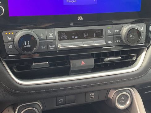 Used 2024 Toyota Grand Highlander Platinum image 26