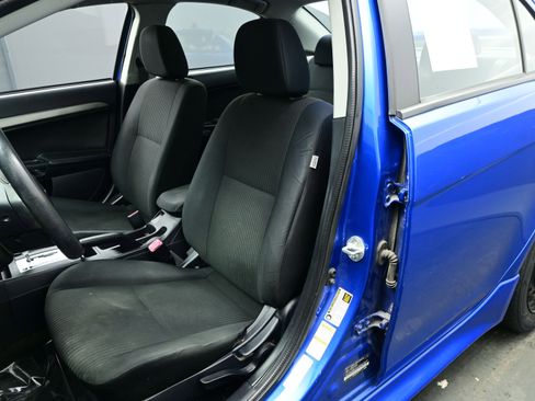 Used 2015 Mitsubishi Lancer ES image 10