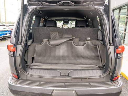 Used 2025 Lexus GX 550 w/ Accessory Package (2T) AWD/4WD image 8