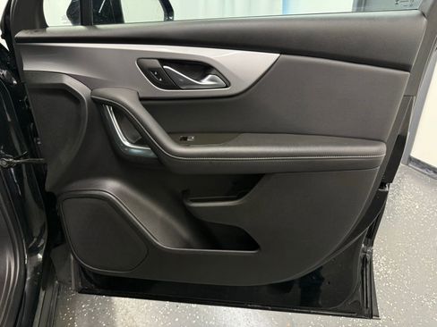 Used 2025 Chevrolet Blazer LT image 7