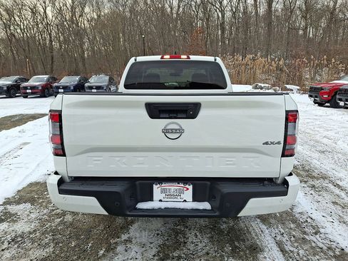 Used 2025 Nissan Frontier SV image 22