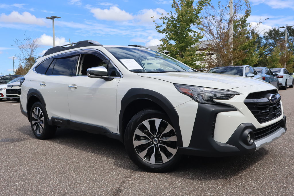 Used 2023 Subaru Outback Touring AWD/4WD image 1