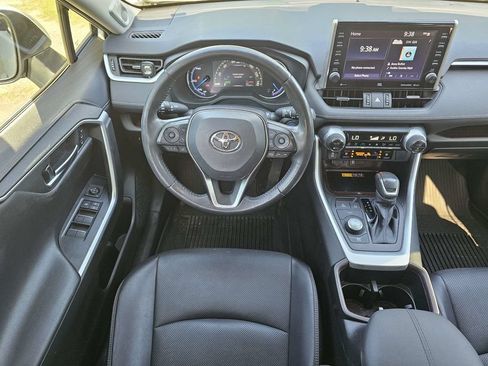Used 2022 Toyota RAV4 Limited AWD/4WD image 16