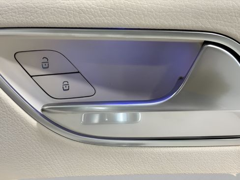 Certified 2025 Mercedes-Benz GLE 450 4MATIC image 23