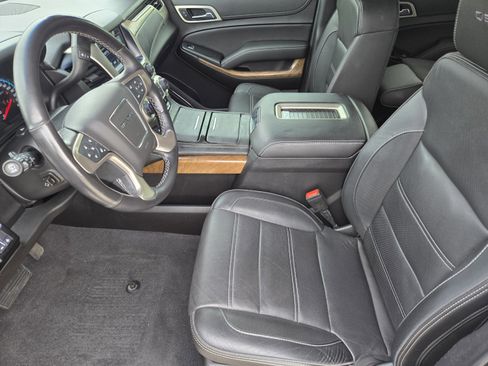 Used 2019 GMC Yukon Denali w/ Denali Ultimate Package AWD/4WD image 9