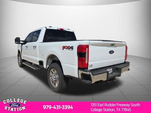 Used 2024 Ford F250 Lariat w/ Chrome Package image 3