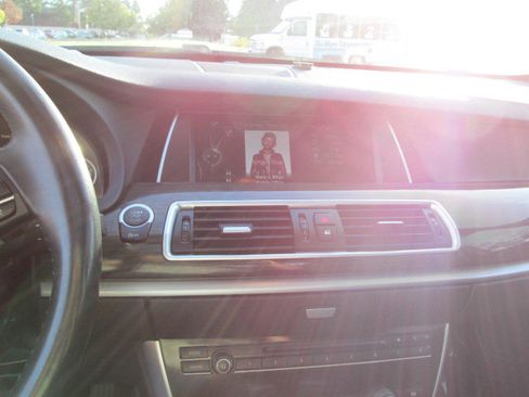 Used 2014 BMW 535i Gran Turismo xDrive image 14