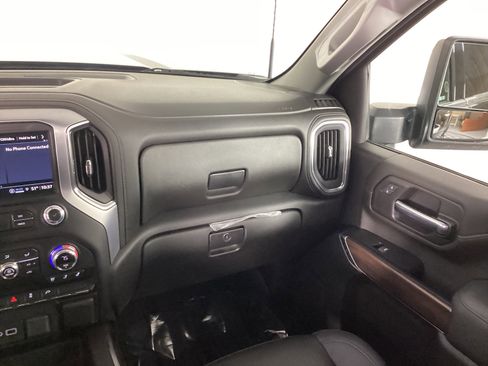 Used 2022 GMC Sierra 2500 SLT w/ SLT Convenience Package image 15