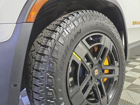 Used 2023 Rivian R1T Adventure AWD/4WD image 33