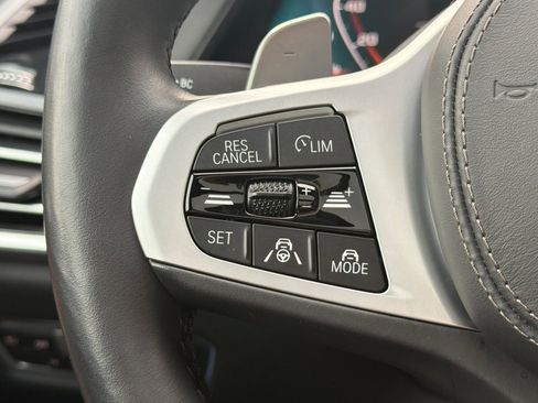 Used 2021 BMW X5 M50i w/ Executive Package image 31