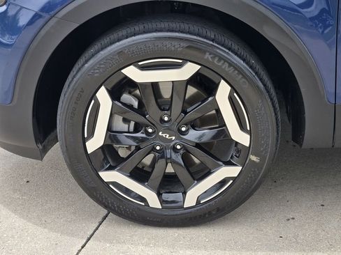 Certified 2023 Kia Telluride S w/ S Sunroof Package FWD image 17