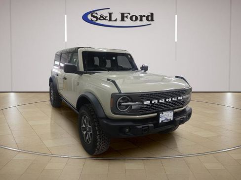 Certified 2025 Ford Bronco Badlands AWD/4WD image 5