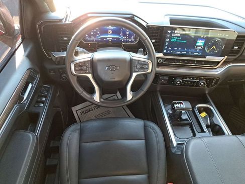 Used 2025 Chevrolet Silverado 1500 LT Trail Boss w/ Convenience Package II image 16