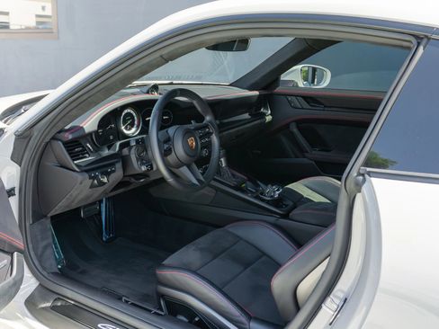 Used 2022 Porsche 911 GT3 RWD image 45