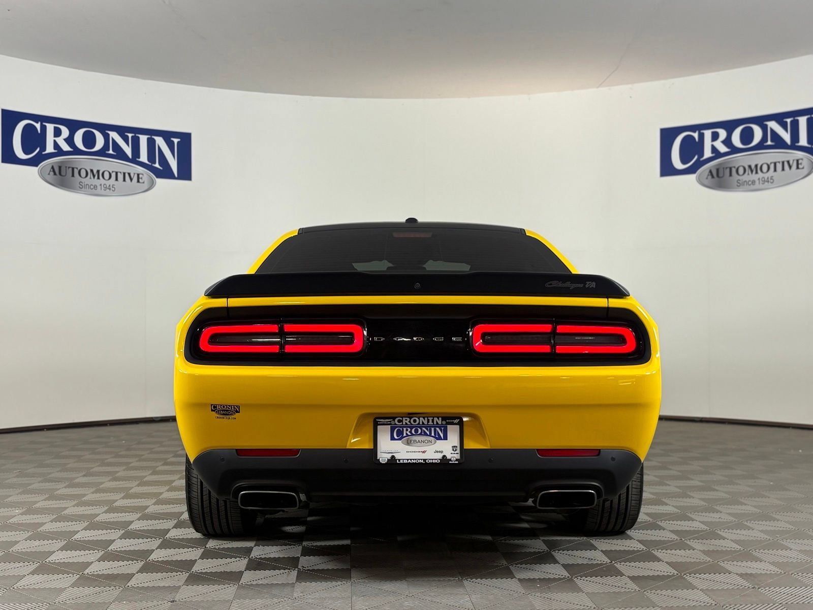 Used 2017 Dodge Challenger R/T w/ Quick Order Package 22P T/A RWD image 29