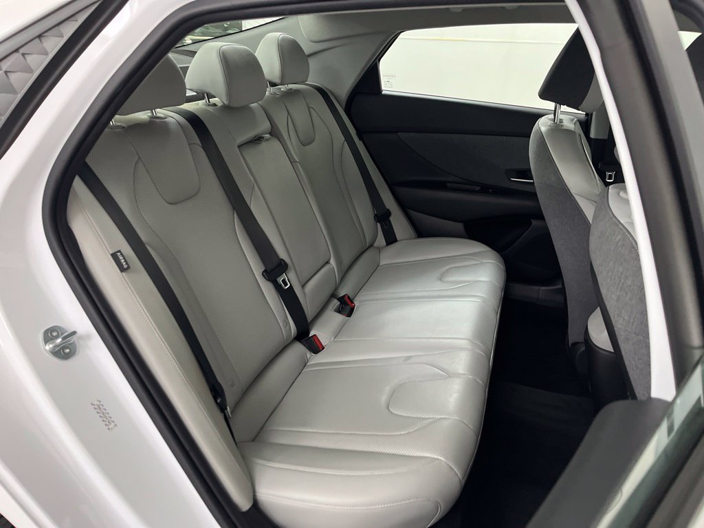 Used 2024 Hyundai Elantra Limited FWD image 20