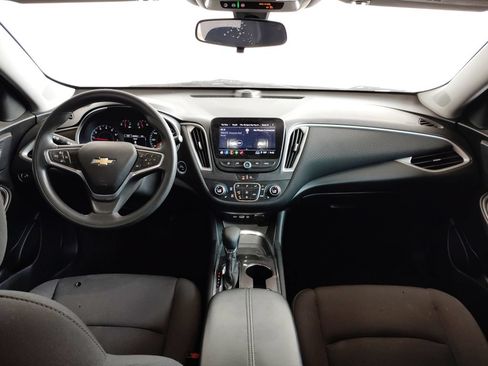 Used 2022 Chevrolet Malibu LT FWD image 32