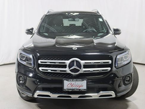 Used 2021 Mercedes-Benz GLB 250 4MATIC w/ Premium Package image 8