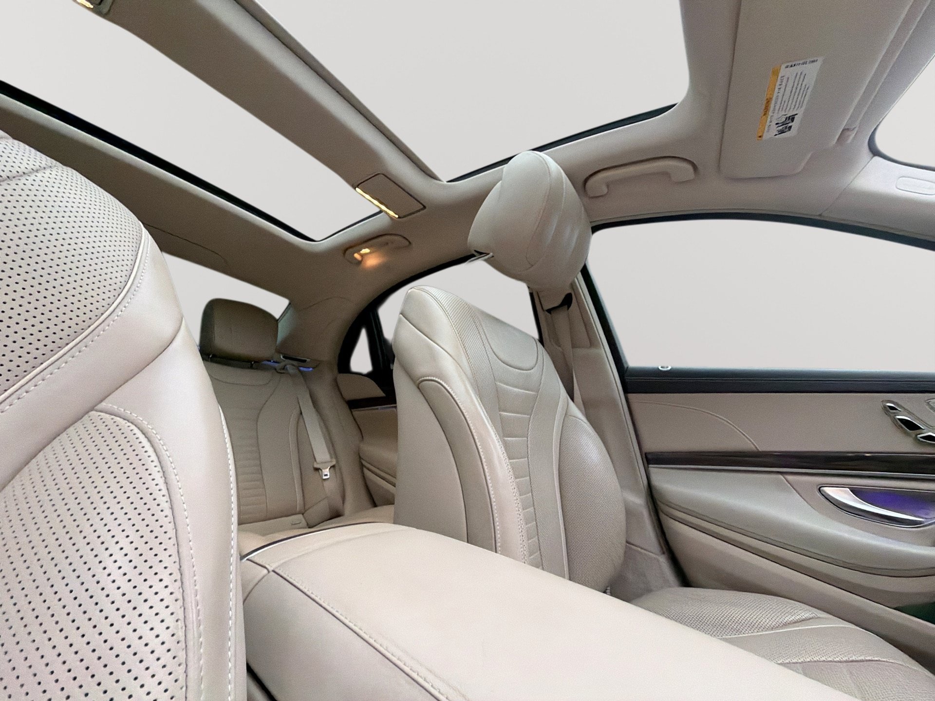 Used 2020 Mercedes-Benz S 560 Sedan w/ AMG Line Exterior image 16