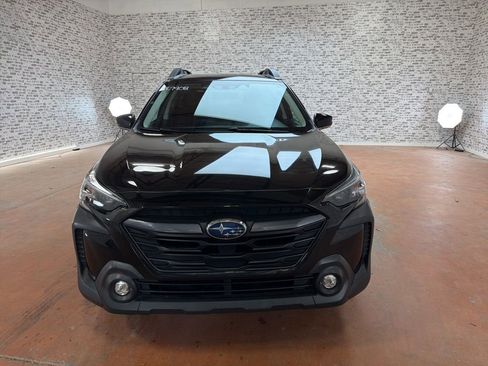 Used 2023 Subaru Outback Premium image 2