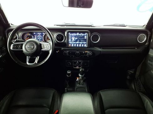 Used 2021 Jeep Gladiator Overland AWD/4WD image 14