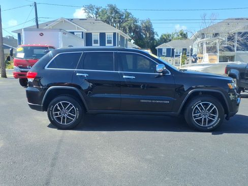 Used 2019 Jeep Grand Cherokee Limited AWD/4WD image 6