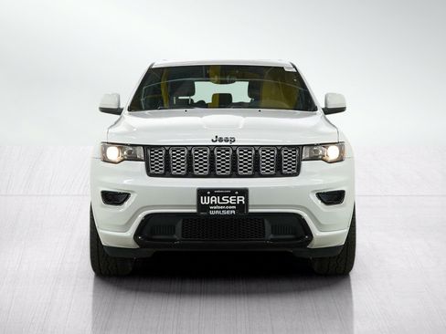 Used 2020 Jeep Grand Cherokee Altitude AWD/4WD image 8