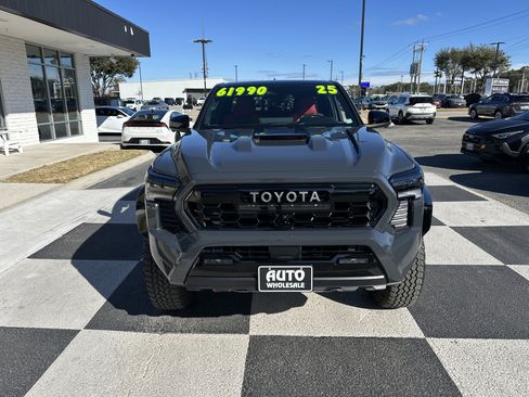 Used 2025 Toyota Tacoma TRD Pro image 2