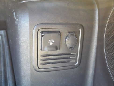 Used 2023 Toyota 4Runner Limited image 12