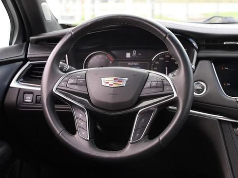 Used 2023 Cadillac XT5 Premium Luxury FWD image 26