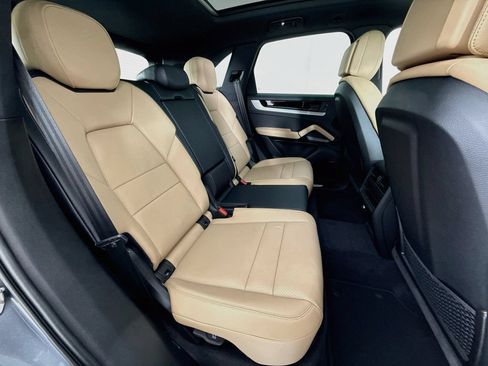 New 2026 Porsche Cayenne AWD/4WD image 29