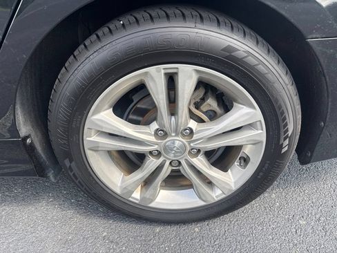 Used 2018 Hyundai Sonata SEL w/ Tech Package 02 FWD image 12