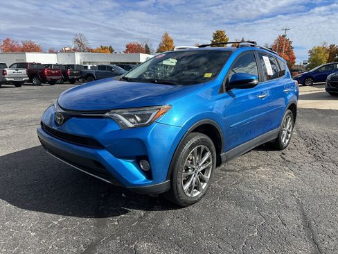 Used 2017 Toyota RAV4 Limited image 5