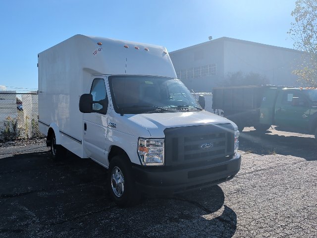 Used 2019 Ford E-350 and Econoline 350 Super Duty w/ Power Windows & Locks Group RWD image 11