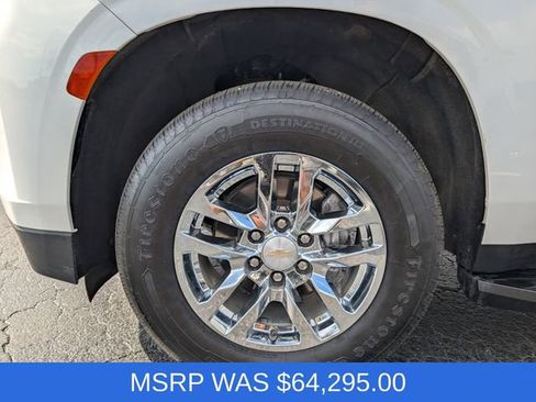 Used 2023 Chevrolet Suburban LT image 6