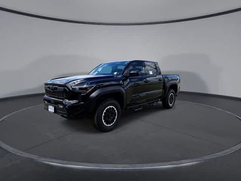 Used 2026 Toyota Tacoma TRD Off-Road AWD/4WD image 4