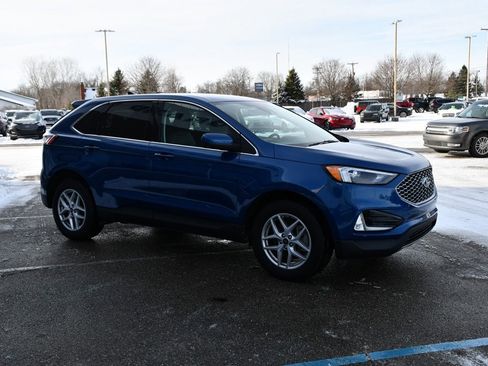 Used 2024 Ford Edge SEL w/ Convenience Package image 8