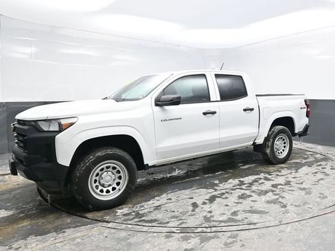 Used 2023 Chevrolet Colorado W/T w/ Advanced Trailering Package image 3