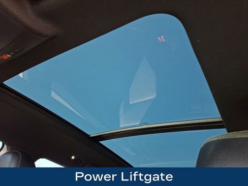 Used 2020 Volkswagen Atlas Cross Sport SEL image 17