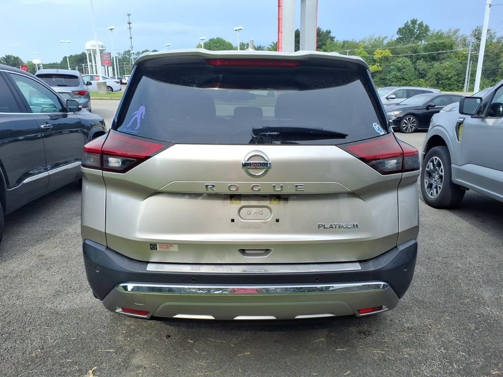 Used 2021 Nissan Rogue Platinum FWD image 3