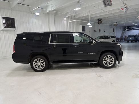 Used 2019 GMC Yukon XL SLT w/ Open Road Package RWD image 6