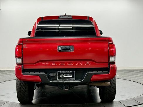 Used 2019 Toyota Tacoma TRD Sport w/ Technology Package image 9