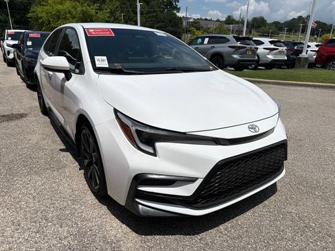 Used 2024 Toyota Corolla SE FWD image 4