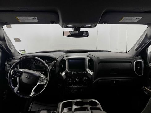 Used 2020 Chevrolet Silverado 1500 LT Trail Boss w/ Convenience Package AWD/4WD image 2