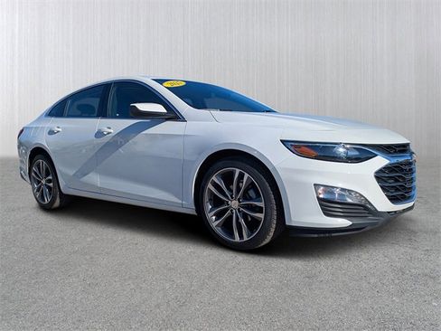 Used 2025 Chevrolet Malibu LT image 1