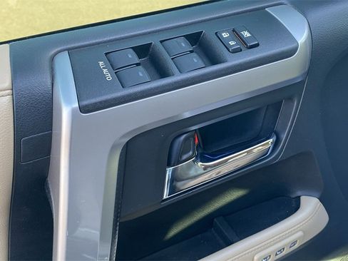 Used 2019 Toyota 4Runner Limited image 18