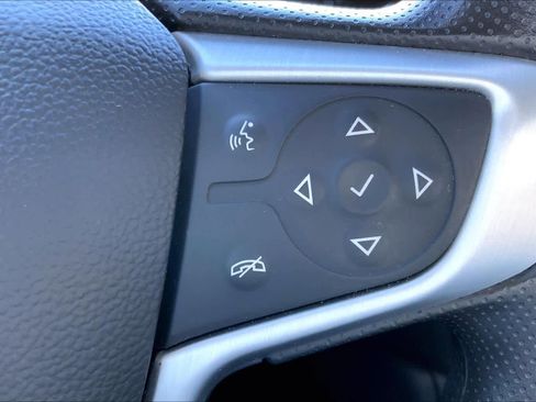 Certified 2023 GMC Terrain SLE image 22