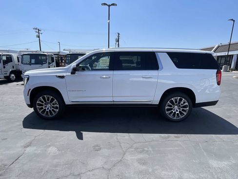 New 2026 GMC Yukon XL Denali w/ Sun & Power Step Package AWD/4WD image 8